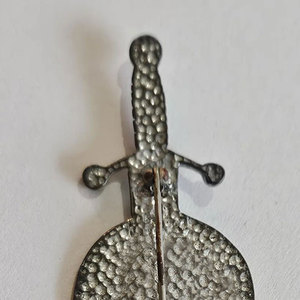 Broche Épée Celtique Écossaise Vintage en Étain Grande Taille pour Kilt – Décoration de Kilt – Vente en Gros Usine Écossaise - Product Image 6