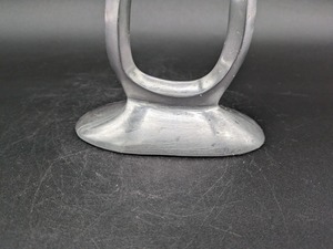 Support de bougie en aluminium Curated Glow, design abstrait moderne, décoration d'intérieur durable, bougeoir en métal - Product Image 4