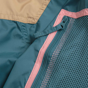 Veste coupe-vent d'hiver à capuche à faible MOQ, séchage rapide, haute qualité, respirante, imperméable, logo frontal - Product Image 4