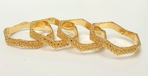 ชุดกำไลข้อมือผู้หญิงชุบทอง 24K แบบดูไบ 4 ชิ้น คุณภาพสูง ราคาประหยัด น้ำหนัก 2 กรัม  เครื่องประดับแฟชั่นกำไลข้อมือสุดฮิต - Product Image 2