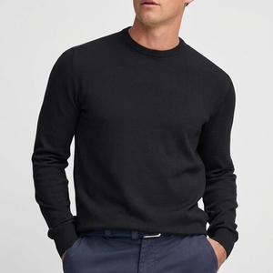 Pull court en maille à col montant pour homme, design minimaliste, idéal pour les tenues décontractées modernes, vente en gros personnalisée, marque privée, laine/cachemire - Product Image 1