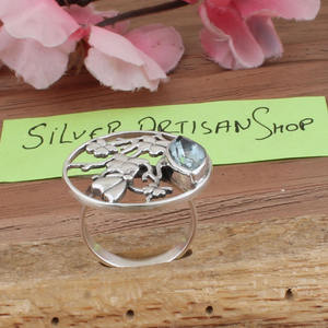 Anillo Vintage de Topacio Azul con Flor, Plata de Ley 925, Gema de Corte Brillante, Banda Floral, Diseño Natural, para Fiesta o Aniversario de Mujer - Product Image 4