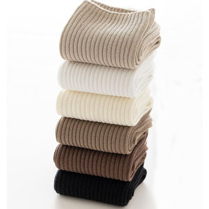 Chaussettes décontractées respirantes de haute qualité avec logo personnalisé, couleur unie, service OEM, chaussettes de sport pour la vente en ligne - Product Image 1