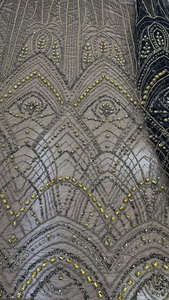 Tela de encaje de lujo con cuentas hecha a mano OEM/ODM para vestidos de novia, precio al por mayor directo de fábrica - Product Image 4