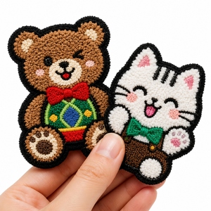 Écussons brodés en chenille personnalisés, motifs animaux mignons (ours, chat, chien, lapin, renard, panda, tigre, poussin) pour vêtements et vestes d'enfants - Product Image 1