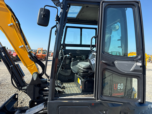 Mini Excavadora Hidráulica Compacta U60 2025 para Construcción, Jardinería y Proyectos de Servicios Públicos - Product Image 4