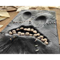 Le Grimoire au Sourire Tordu, couverture rigide en cuir |   Livre des Ombres Fait Main |   Cahier ligné et journal gothique