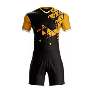 Ensemble d'uniformes de football personnalisés sublimés unisexes, short 100% polyester, séchage rapide, léger, respirant, fabriqué au Pakistan pour la vente en gros - Product Image 1
