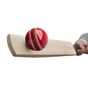 Pelota de cricket Master Hardball de cuero premium rojo con costura resistente cosida a mano para torneos y práctica - Product Image 5