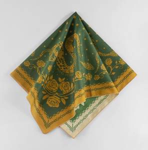 Écharpes carrées en satin de soie imprimées avec logo personnalisé, motifs plaid, losanges et feuilles, pour femmes, idéales pour événements et bandanas – Ventes flash - Product Image 4