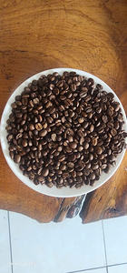 เมล็ดกาแฟอาราบิก้าคั่วจากเวียดนาม ผ่านกระบวนการล้างอย่างดี ให้รสชาติที่นุ่มละมุนและสดใส พร้อมกลิ่นหอมของช็อกโกแลตและผลไม้รสเปรี้ยว คุณภาพเยี่ยม ขายส่งจำนวนมาก - Product Image 4