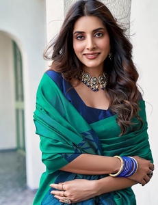 KV Women's <b>Green</b> <b>Silk</b> Jacquard Saree With Unstitched Blouse - Product Image 1