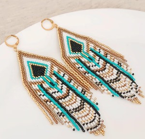 Boucles d'oreilles perlées marron foncé, couleur chocolat, finition unie, prix usine, vente en gros - Product Image 1