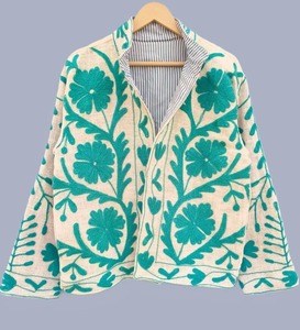 Robe longue kimono pour femme en coton 100% brodée de fleurs bleues, réversible, col en V, ceinturée, peignoir, vêtement d'intérieur, fait main - Product Image 1