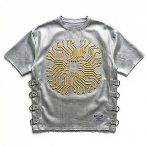 Camiseta gráfica oversize de lujo moderna, estilo streetwear y techwear, con diseño futurista de circuitos, de MALUZA INDUSTRIES. - Product Image 1