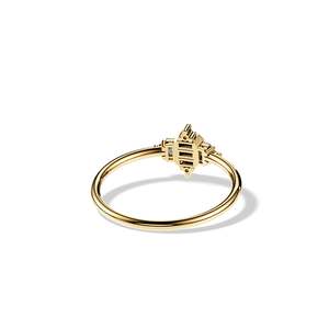 Anillo de compromiso de oro de 14k para mujer con diamante de corte esmeralda y engaste de púas estilo floral - Product Image 3
