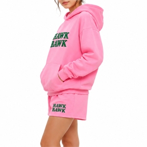 Ensemble short et sweat à capuche pour femme – Style lounge premium, tissu doux et confortable, mode décontractée moderne, coupe ample et relaxante - Product Image 3