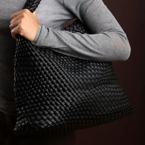 Bolsos de Mano Personalizados al por Mayor 2026 con Logotipo, Bolsos Cruzados de Cuero Genuino para Mujer, Moda de Lujo - Product Image 4