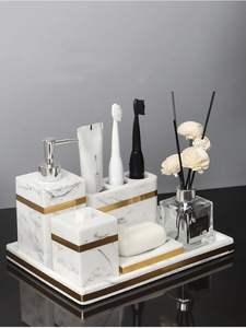 Juego de baño de mármol vintage diseñado para realzar el encanto de la vieja Europa en elegantes interiores de baños. - Product Image 6