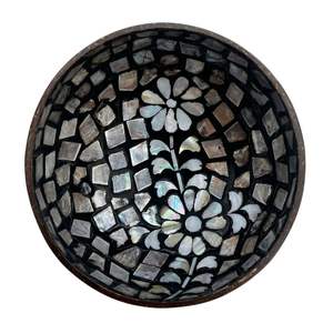 Wholesale Mother of Pearl Coconut Shell Bowls Coconut Bowls with <b>Tree</b> Inserts Direct Factory Cheap Prices - Product Image 1