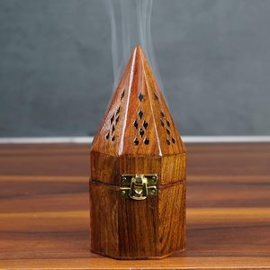 Quemador de Incienso Piramidal de Madera Hecho a Mano con Revestimiento de Latón y Abertura de Ventilación - Product Image 5