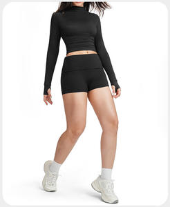 Ensemble de yoga respirant à séchage rapide à taille élastique à col en V avec logo sur le devant pour femmes été 2024 pour la course matinale et le fitness - Product Image 1