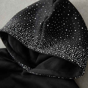 Chaqueta de Moda OEM Personalizada de Invierno con Bordado de Puntos, Cristales Brillantes y Cierre de Cremallera, Estilo Urbano, 100% Algodón, Hombros Caídos, Unisex - Product Image 1