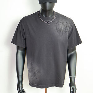 เสื้อยืดโอเวอร์ไซส์ทรงบ็อกซี่ ตัดสั้น แต่งลายกราฟิกวินเทจ ผ้าคอตตอน 100% ซักย้อมสีแบบแอซิดวอช ประดับคริสตัล สำหรับผู้ชาย ผลิตโดยผู้ผลิตเสื้อยืด - Product Image 1