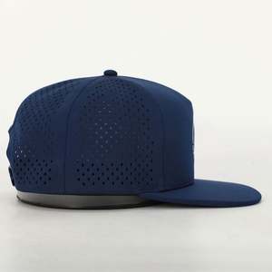 Gorra de Béisbol Personalizada de 5 Paneles con Logotipo Bordado, Azul Marino, Unisex, Estilo Hip Hop, Ajustable, con Cierre a Presión, Impermeable, con Orificios Cortados con Láser - Product Image 4