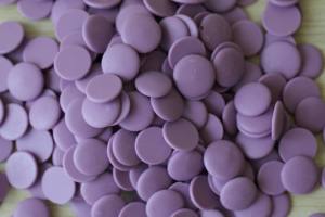 Best Sale Compound Chocolate Wholesale Manufacture OEM/ODM HALAL Blueberry Chocolate Button Cocoa Bakery <b>Biscuits</b> Good Price - Product Image 4