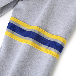 เสื้อสเวตเชิ้ตสีเทาเฮเทอร์แบบกำหนดเองของ North Carolina A&T ขายส่งเสื้อผ้ามหาวิทยาลัยแบบกำหนดเองสำหรับองค์กรนักศึกษาและการสั่งซื้อจำนวนมาก - Product Image 5