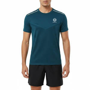 Ensemble t-shirt et short de sport élégant pour homme, vêtements de sport durables et confortables pour la salle de sport et les entraînements en plein air - Product Image 1