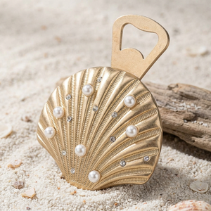Ouvre-bouteille de luxe en forme de coquille dorée, avec un design côtelé orné de fausses perles élégantes et de cristaux étincelants, idéal pour les bars de plage. - Product Image 4