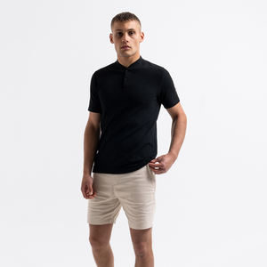 เสื้อยืดเฮนลีย์แขนสั้นผ้าฝ้ายถักสีดำพรีเมียมสำหรับผู้ชาย ทรงหลวม สวมใส่ได้ในโอกาสทางการ พร้อมปักโลโก้ตามสั่ง โดย Marfa International - Product Image 6