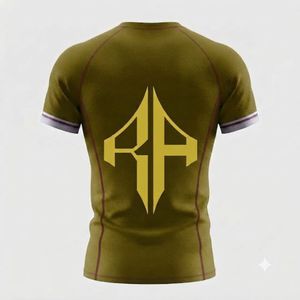 เสื้อรัดกล้ามเนื้อ MMA สีเขียวมะกอกใหม่ พร้อมลายพิมพ์แบบ Sublimation โลโก้สั่งทำได้ ผลิตจากผ้า Spandex/Polyester คุณภาพพรีเมียมสำหรับผู้ชาย - Product Image 3