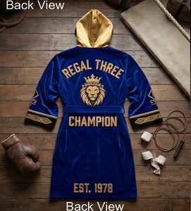 Bata de Terciopelo Regal Three Boxing con Logotipo Bordado Personalizado, Ropa de Artes Marciales, Bata con Capucha 100% Poliéster - Product Image 2