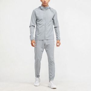 ชุดวอร์มกันลมผู้ชาย OEM/ODM ผ้าไนลอนโพลีเอสเตอร์ น้ำหนักเบา ระบายอากาศได้ดี รับสกรีนโลโก้ตามแบบ ชุดกีฬา - Product Image 6