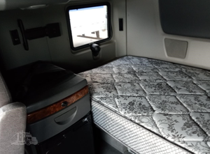 Camión Usado CLAN Semi Sleeper 2020 2023 2021 INTERNATIONAL LT625 Camión Sleeper Convencional - Product Image 2