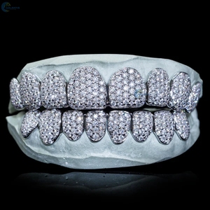 Grillz de Moissanita VVS, Apto para Probador de Diamantes, Plata de Ley 925, Totalmente Cubierto, Juego Completo 8 sobre 8 (Superior e Inferior), Grillz Dentales Personalizados Estilo Hip Hop - Product Image 3