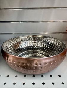 Tazón Tallado en Metal Vintage Hecho a Mano con un Diseño Impresionante, Vajilla de Cobre Pulido para Servir - Product Image 6