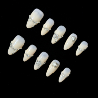 Faux ongles faits à la main en gros, réductions sur les achats en gros, designs variés, emballage personnalisé, fabrication OEM, ongles à coller, fabrication soignée, expédition mondiale