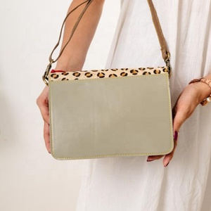 Sac à bandoulière Cowgirl élégant du nouveau concepteur de haute qualité en cuir de vache véritable usiné à la main chaînes Vintage simples occidentales - Product Image 6