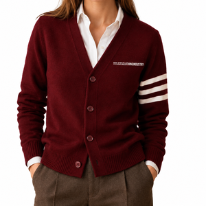 Créez vos propres logos personnalisés sur des pulls en tricot à col en V pour les sororités/fraternités/écoles/collèges/universités, unisexe - Product Image 2