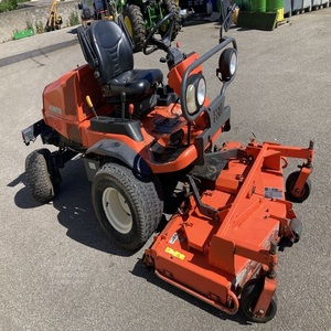 รถแทรกเตอร์ตัดหญ้า Kubota F2880 สร้างขึ้นเพื่อการดูแลสวนที่ทรงพลังด้วยระบบตัดที่มีประสิทธิภาพสูงและเครื่องยนต์ที่แข็งแกร่ง - Product Image 4