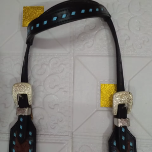 Ensemble de têtière et de peitorale en cuir marron de qualité supérieure, équipement d'équitation durable pour défilés, équipement équestre de qualité export. - Product Image 3