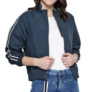 Veste bomber classique pour femme en peau de mouton personnalisée, respirante, écologique, réversible, broderie, fermeture éclair durable - Product Image 1