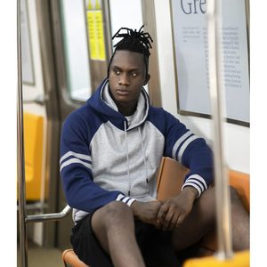 Sweat-shirt à capuche à manches raglan Urban, personnalisé, en polyester épais, coupe classique, streetwear pour homme, séchage rapide - Product Image 3