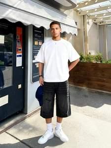 กางเกงยีนส์ขาสั้นทรงหลวมสำหรับผู้ชาย ขาดๆ เซอร์ๆ ยาวเลยเข่า ความยาวขาใน 14 นิ้ว - Product Image 6