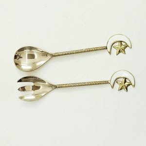 Luna de latón y extremo de estrella con mango en relieve, juego de servir ensalada pulida dorada, vajilla pulida Natural, comida decorativa segura - Product Image 2