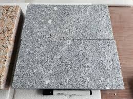 Dalles de granit gris Cira de qualité export, pierre naturelle premium, surface robuste et durable pour la construction et l'intérieur - Product Image 5